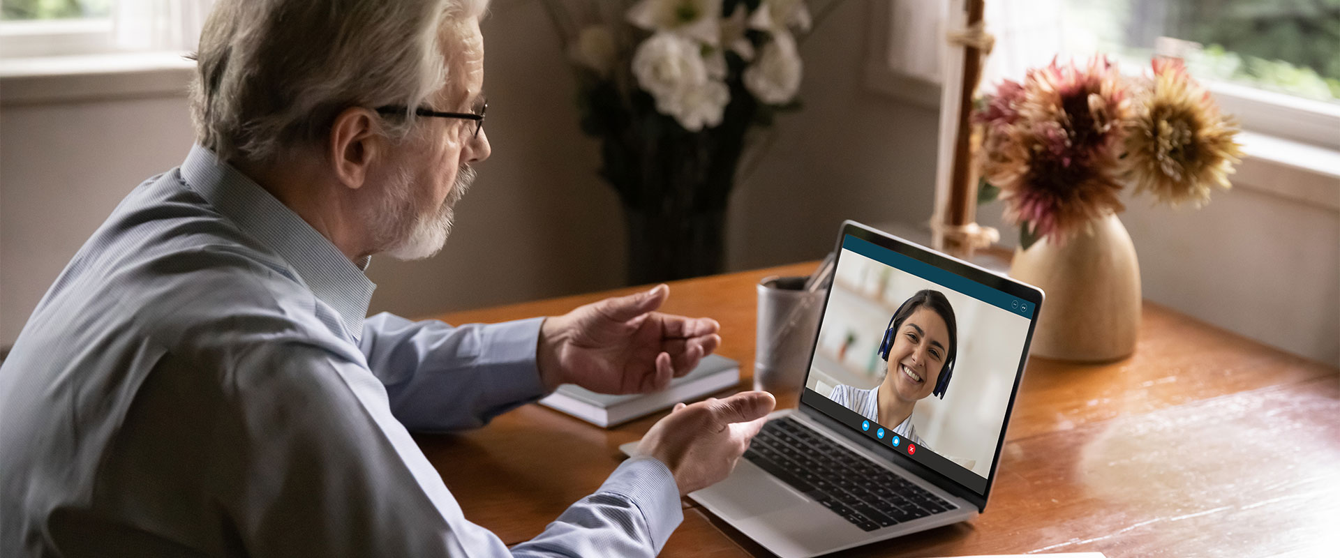 Hero Consultation 159009393 L 1920